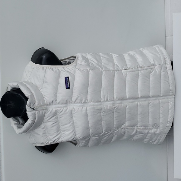 Patagonia Jackets & Blazers - Patagonia Down Sweater Vest in Birch White